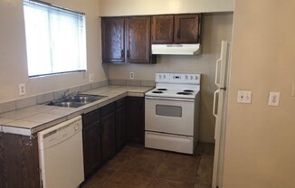 2 beds, 2 baths, $1,150, Unit #102