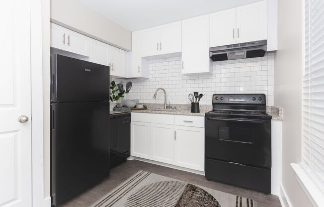 The Hills at Oakwood Apartment Homes