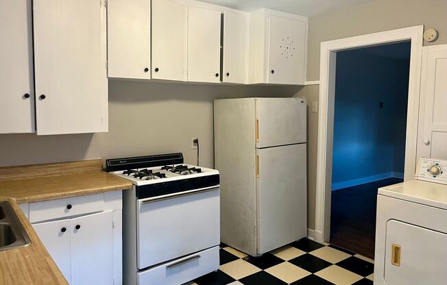 2 Bedroom Cottage close to LSU and Downtown $850/mo