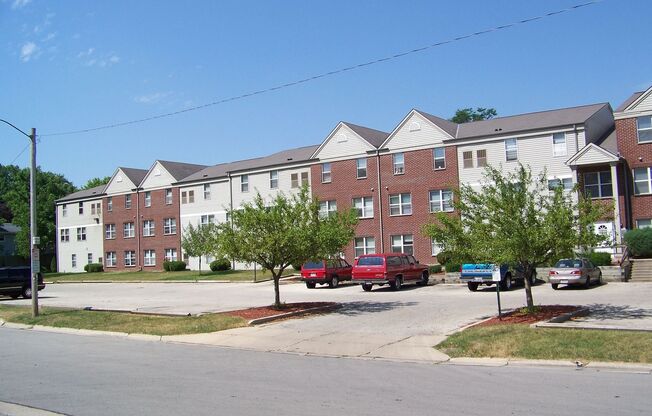 Lake Bluff Apartment Homes