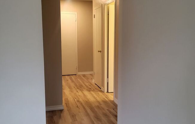 2 beds, 1 bath, 777 sqft, $1,550, Unit 105