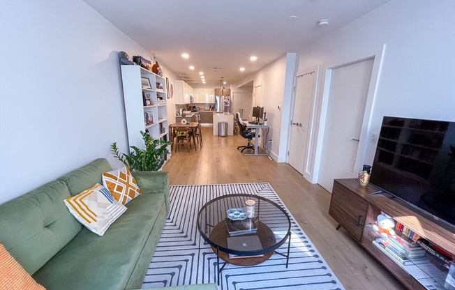 1 bed, 1 bath, 851 sqft, $3,300, Unit 204