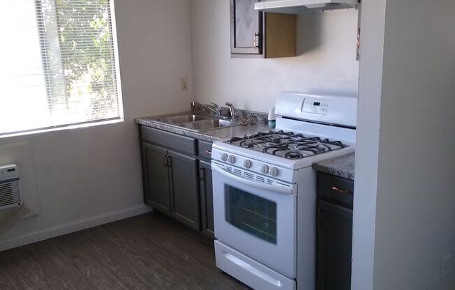 1 bed, 1 bath, 900 sqft, $1,850