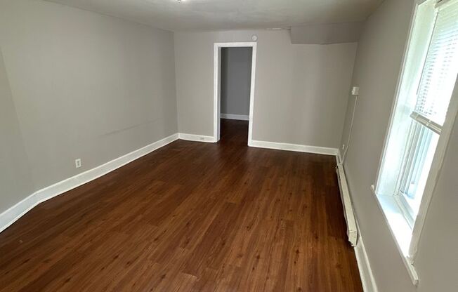 1 bed, 1 bath, 700 sqft, $925