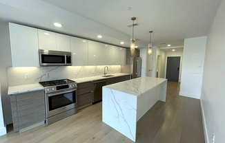 1 bed, 1 bath, 779 sqft, $3,200, Unit 203