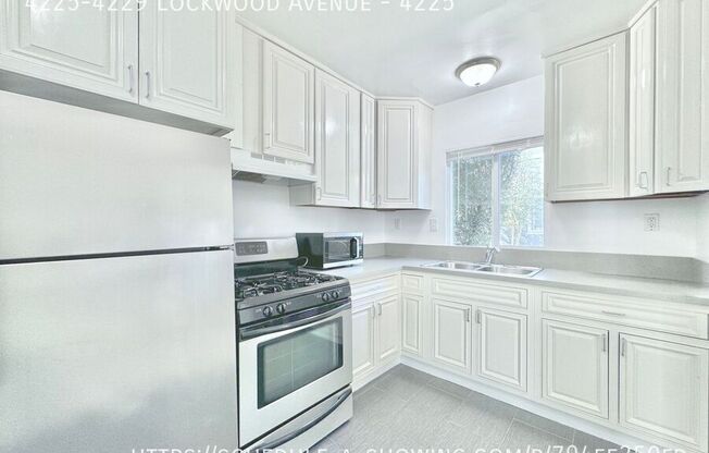 4225 4229 LOCKWOOD AVE