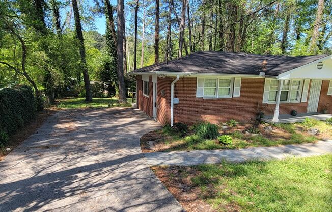 Spacious 3BR Ranch in Prime Atlanta Location!