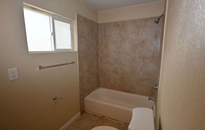 1 bed, 1 bath, $895