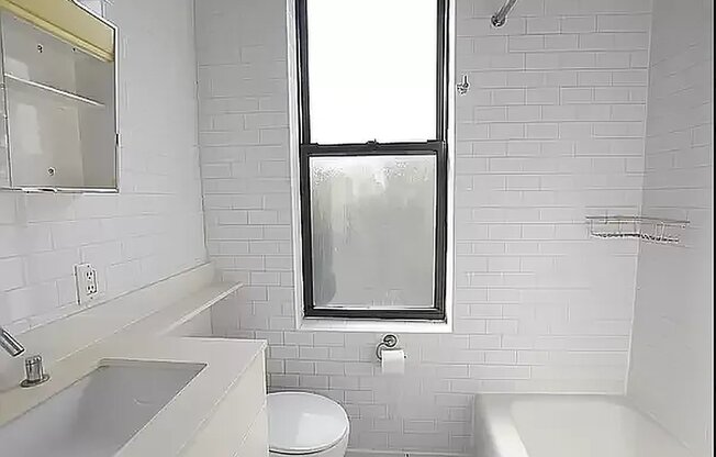 1 bed, 1 bath, $4,150, Unit 1C