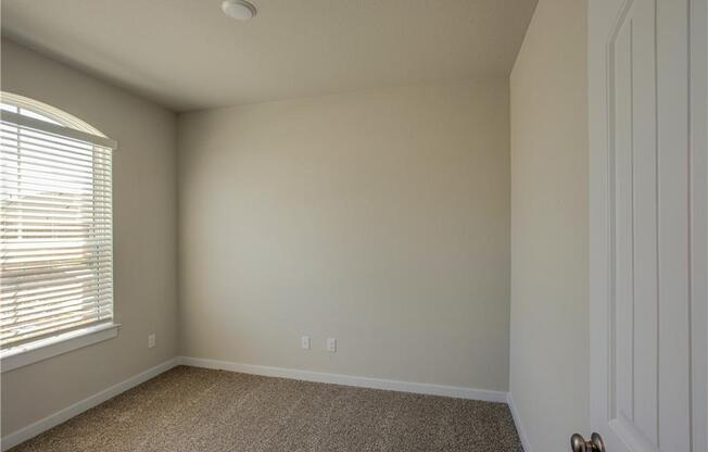 717 BRIDLE CRK DR