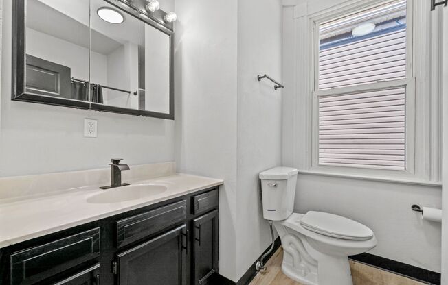 Stunning 3 bedroom home in Carrick available August 1!