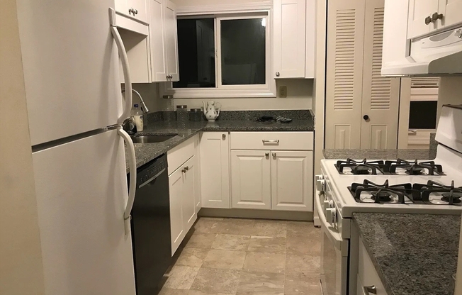 91 Spring St Apt 17