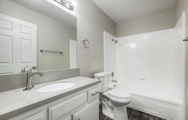 3 beds, 1.5 baths, $2,995, Unit 12