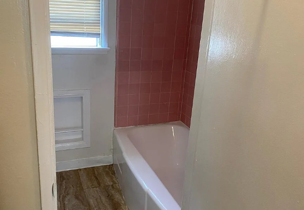 3717 Los Feliz