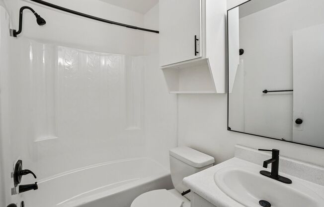 Studio, 1 bath, 495 sqft, $1,325, Unit 107