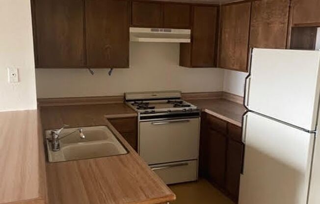 Laughlin Bay Village- 2 Bedroom Unit!