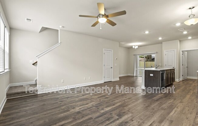 101 LANGLEY DR