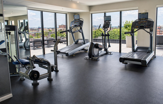 Studio, 1 bath, $2,200, Unit 224