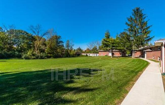 284 POWELL CIR