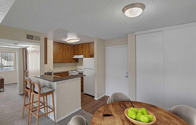 1 bed, 1 bath, 600 sqft, $949