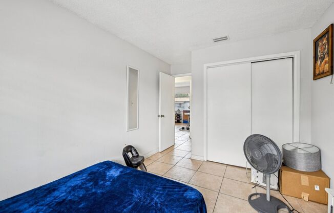 3 beds, 2 baths, 1,300 sqft, $1,800