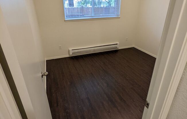 2 beds, 2 baths, 900 sqft, $1,575, Unit #01
