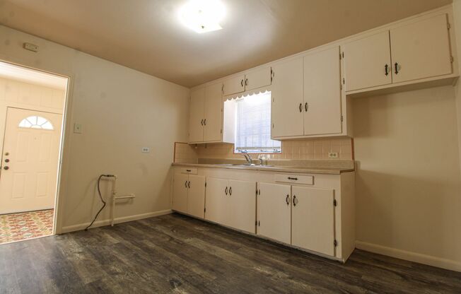 3 beds, 1 bath, $1,475