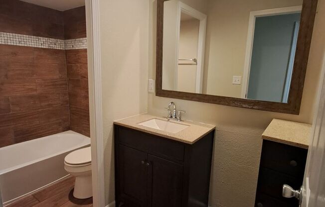 2 beds, 1 bath, $1,125, Unit 205