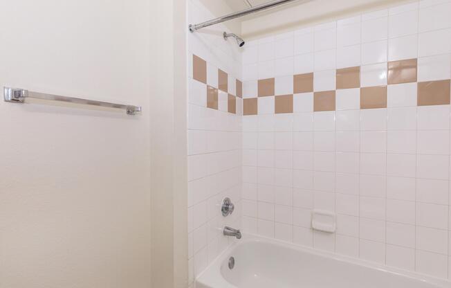 2 beds, 2 baths, 920 sqft, $1,199