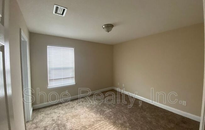 3 beds, 2.5 baths, 1,563 sqft, $1,995