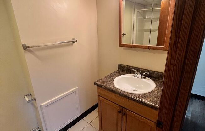 Studio, 1 bath, 485 sqft, $775, Unit B-5