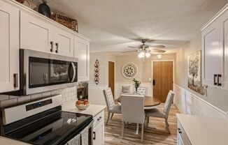 2 beds, 1 bath, $995