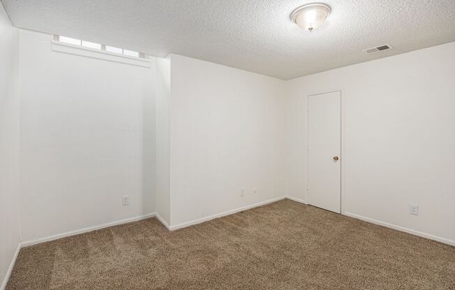 2 beds, 1.5 baths, 1,060 sqft, $1,255, Unit 7050 Unit #229