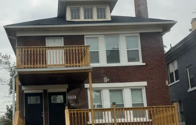 3268 Clairmount
