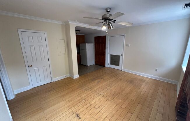 1 bed, 1 bath, $1,295, Unit Apt. 22