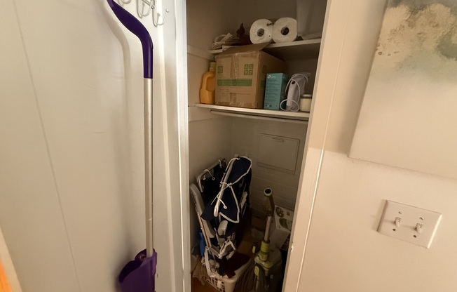 1 bed, 1 bath, $2,700, Unit 14