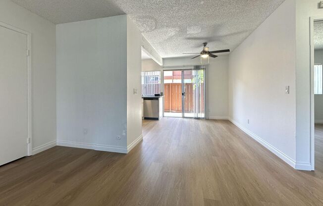 2 beds, 1 bath, 900 sqft, $2,145, Unit 158