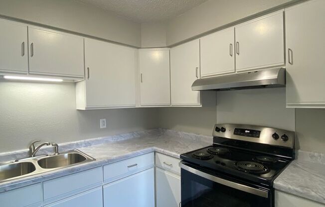 1 bed, 1 bath, $725, Unit 1600 Linden Street #4