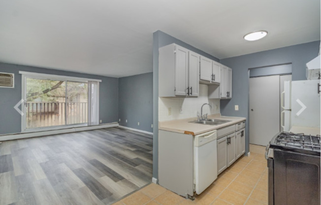 5301 - 5305 Russell -Sommerset Place