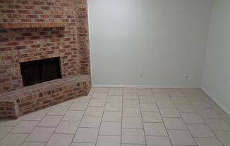 3 beds, 2 baths, $1,295