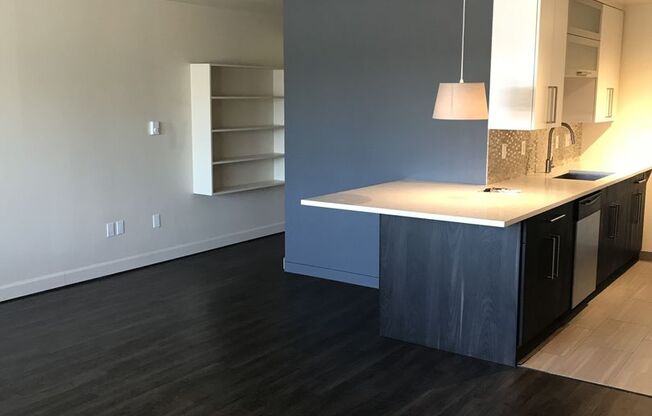 1 bed, 1 bath, 665 sqft, $1,595