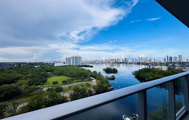 2 beds, 2 baths, $3,750, Unit # 1204
