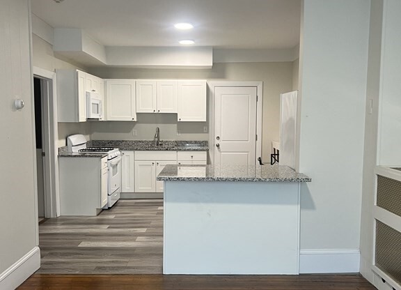 Studio, 1 bath, 500 sqft, $1,800, Unit 2