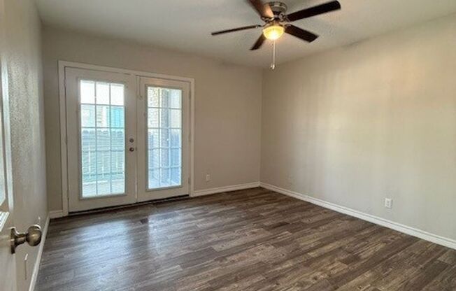 3 beds, 2 baths, 1,256 sqft, $1,500, Unit 09-0907 W/D