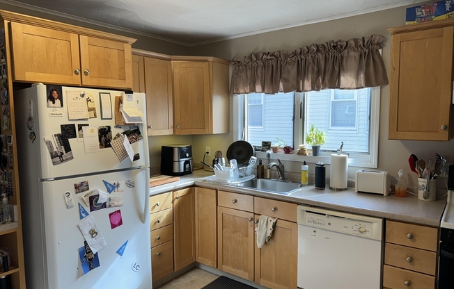 2 beds, 1 bath, 1,100 sqft, $2,800, Unit 2