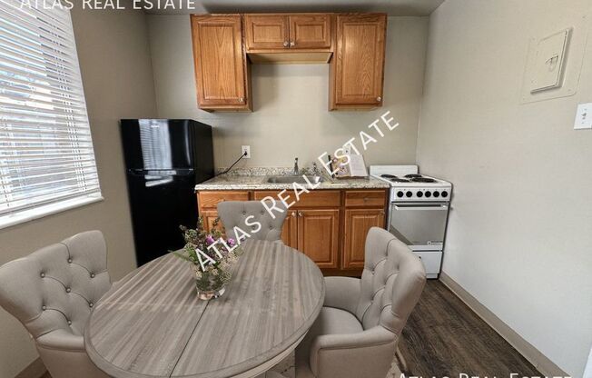 1 bed, 1 bath, 400 sqft, $899