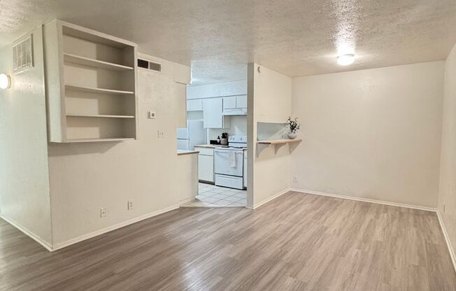 1 bed, 1 bath, 660 sqft, $1,239, Unit OPA-141