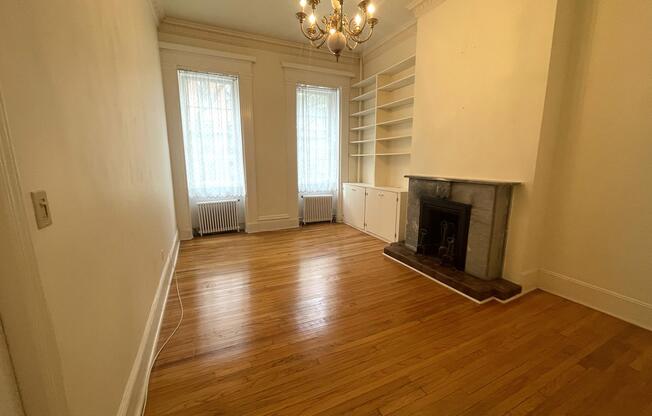 330 W 22 ST