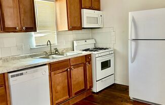 2 beds, 1 bath, $825, Unit 160 Robinson Place