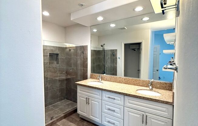 1 bed, 1 bath, $2,800, Unit # 400
